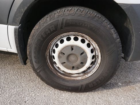 Used 2019 Freightliner Sprinter 170 image 12