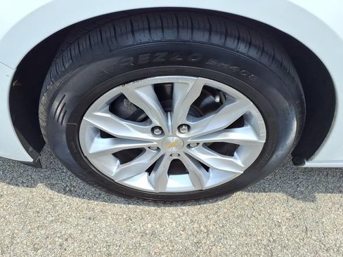 Used 2024 Chevrolet Malibu LT FWD image 5