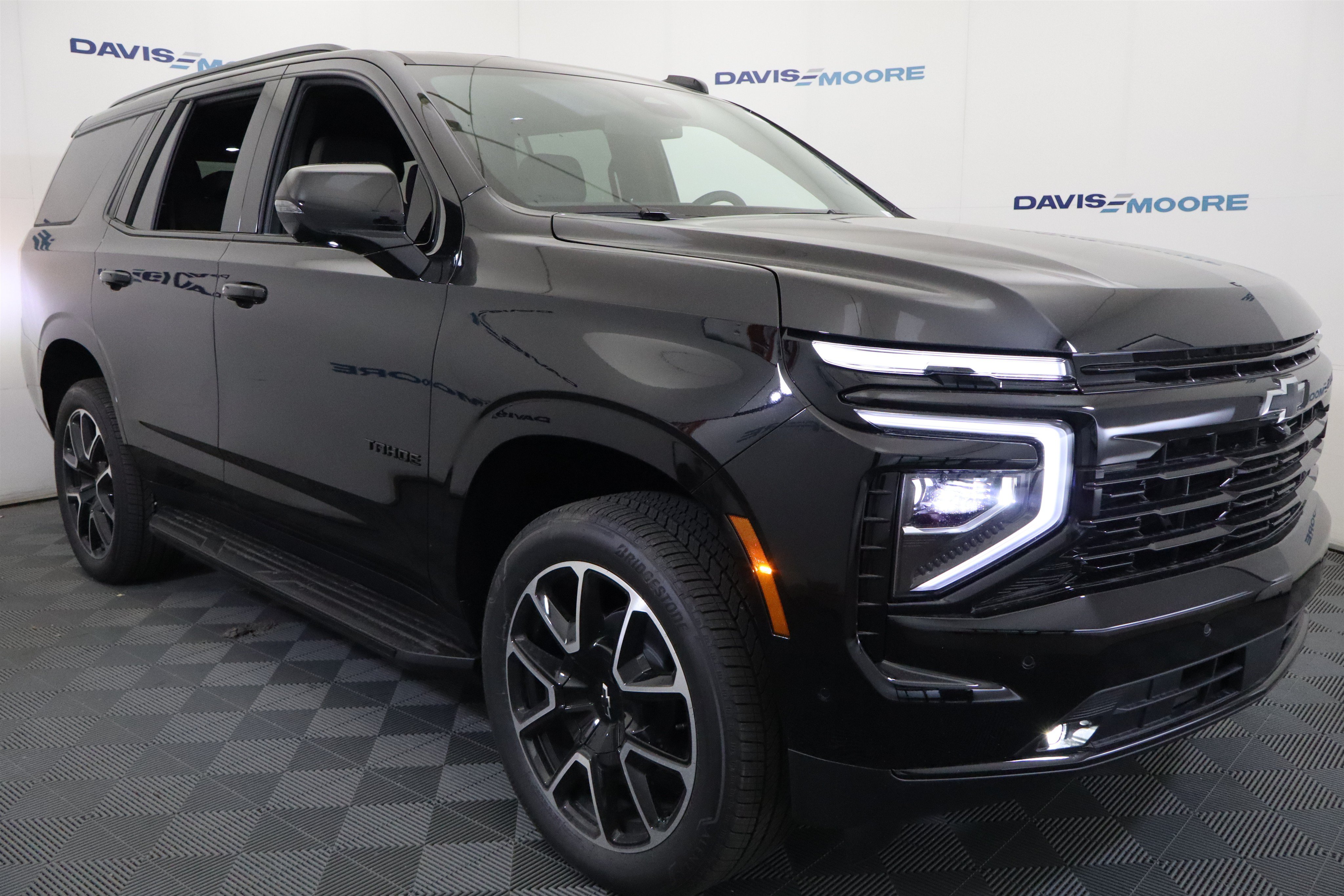 New 2026 Chevrolet Tahoe RST w/ Comfort Package AWD/4WD image 3