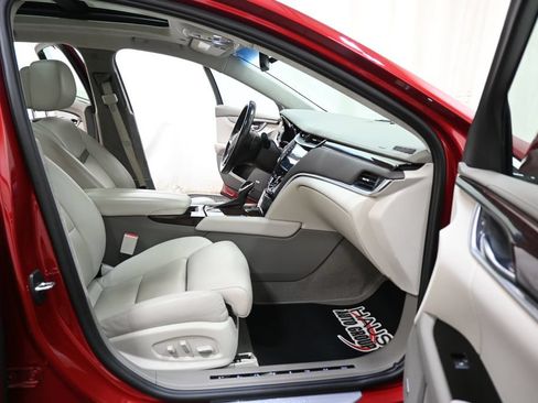 Used 2013 Cadillac XTS Platinum AWD/4WD image 7