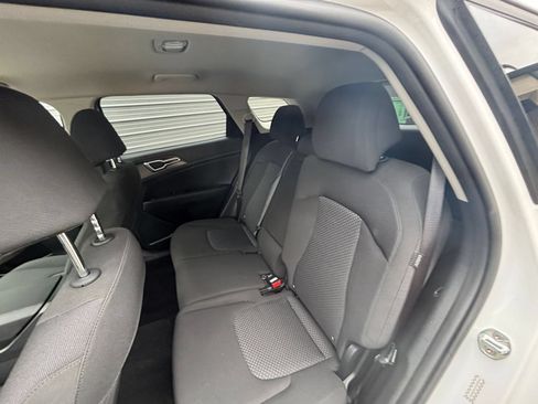 Used 2026 Kia Sportage LX AWD/4WD image 35