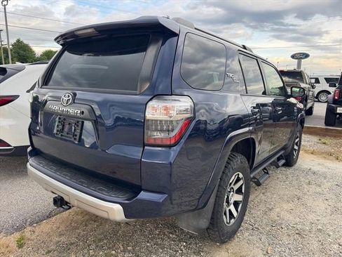 Used 2018 Toyota 4Runner TRD Off-Road Premium AWD/4WD image 5