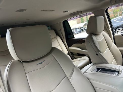 Used 2017 Cadillac Escalade image 35