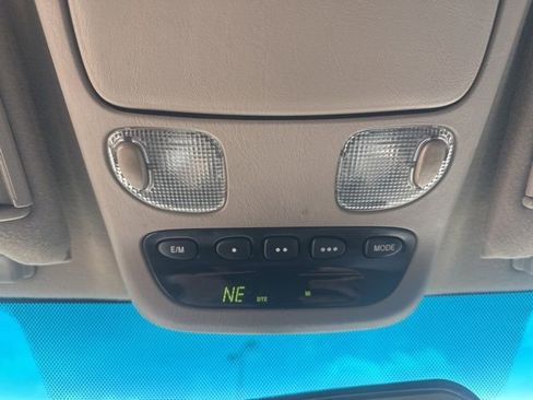 Used 2005 Toyota Sequoia SR5 RWD image 30
