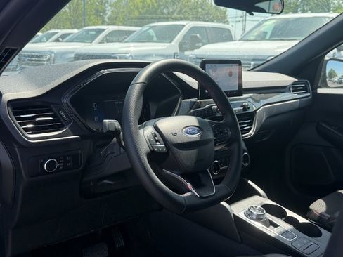 Used 2025 Ford Escape ST-Line AWD/4WD image 12