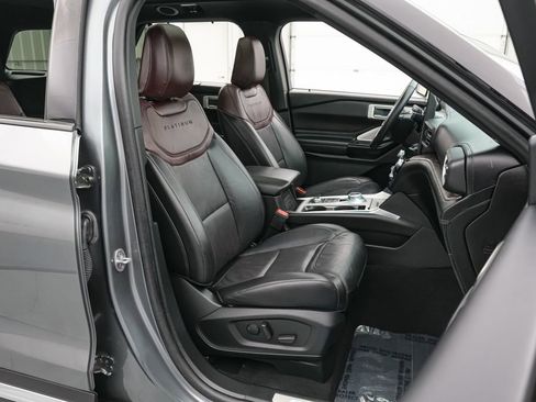 Certified 2023 Ford Explorer Platinum w/ Technology Package image 23