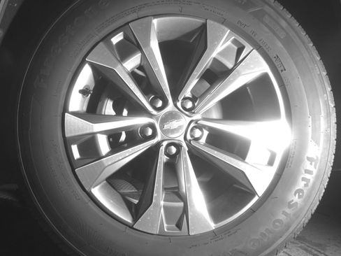 Used 2025 Chevrolet Equinox LT FWD image 12