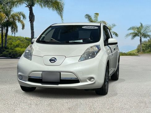Used 2016 Nissan Leaf SV FWD image 7