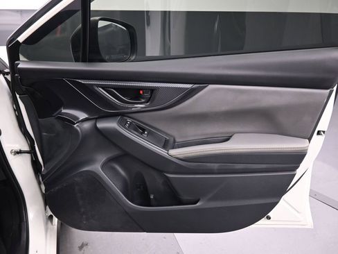 Used 2022 Subaru Crosstrek 2.5i Sport w/ Moonroof Package image 40