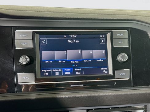 Used 2024 Volkswagen Jetta SE image 21