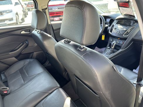 Used 2015 Ford Focus SE w/ Equipment Group 201A FWD image 33