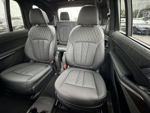 Used 2024 BMW X7 xDrive40i w/ M Sport Package AWD/4WD image 21