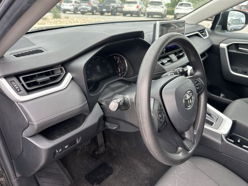 Used 2023 Toyota RAV4 XLE AWD/4WD image 11