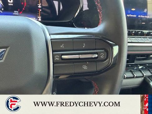 Used 2023 Chevrolet Colorado Z71 w/ Z71 Convenience Package 2 image 18