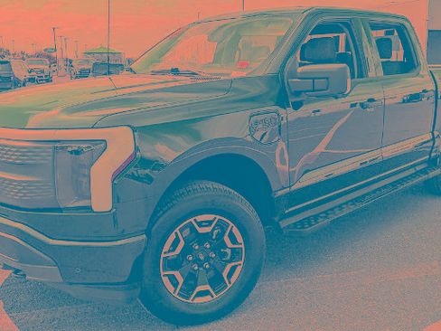 Certified 2023 Ford F150 Lightning XLT AWD/4WD image 6