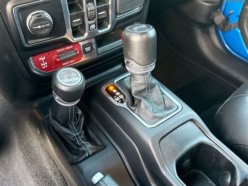 Used 2022 Jeep Wrangler Unlimited Rubicon 4xe w/ Steel Bumper Group image 18