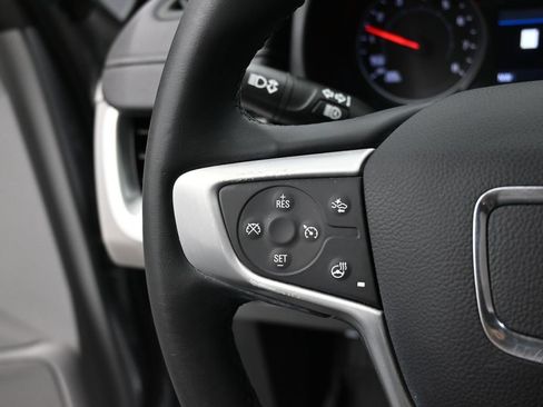 Used 2023 GMC Terrain SLT w/ Infotainment Package II FWD image 9