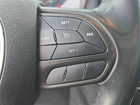 Used 2023 Dodge Charger SXT w/ Blacktop Package image 17