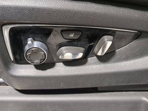 Used 2015 Cadillac Escalade Platinum image 30