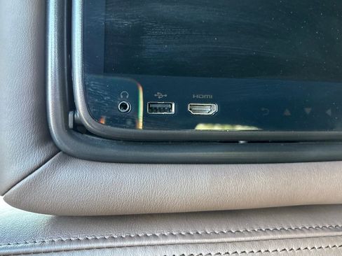 Used 2022 Nissan Armada Platinum w/ Captain's Chairs Package image 19