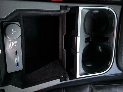 Used 2019 Jaguar E-PACE S image 20