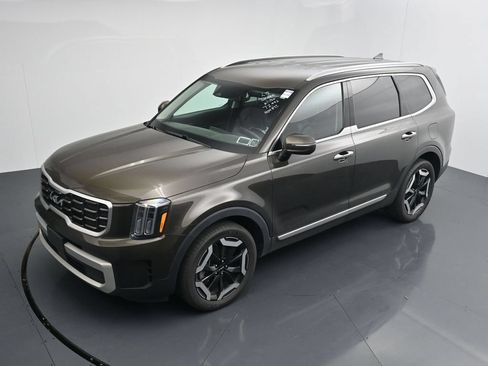 Used 2023 Kia Telluride S AWD/4WD image 12