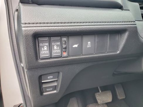 Used 2025 Honda Odyssey EX-L image 22