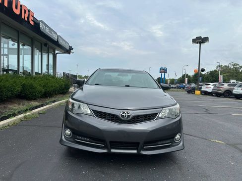 Used 2013 Toyota Camry SE FWD image 4