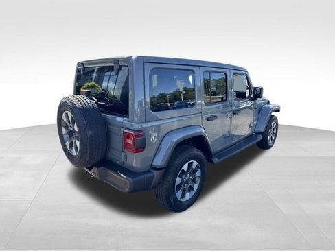 Used 2022 Jeep Wrangler Unlimited Sahara w/ LED Lighting Group AWD/4WD image 4