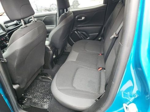 Used 2020 Jeep Renegade Altitude image 7