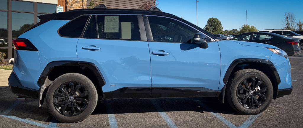 Used 2022 Toyota RAV4 XSE AWD/4WD image 21