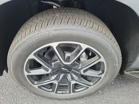 New 2026 Chevrolet Suburban RST w/ Comfort Package AWD/4WD image 15