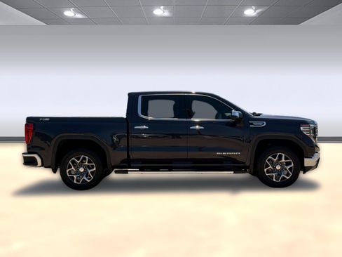 Used 2025 GMC Sierra 1500 SLT AWD/4WD image 8