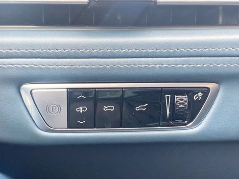 Used 2025 Cadillac Escalade IQ Luxury 2 w/ LPO, Premium Carpet Package AWD/4WD image 16