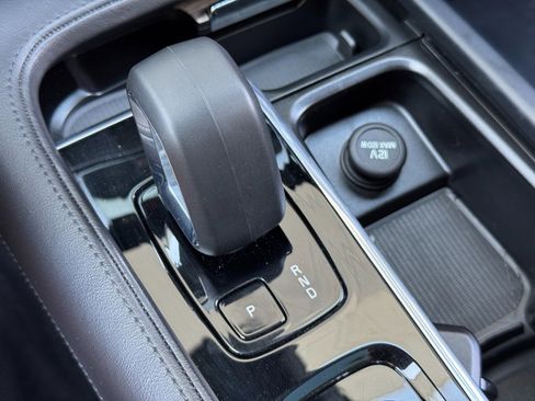 Used 2023 Volvo S90 B6 Plus w/ Protection Package Premier image 31