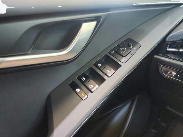 Certified 2024 Kia Niro EX FWD image 19
