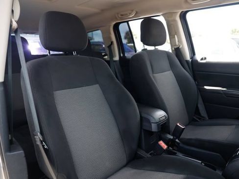 Used 2015 Jeep Patriot Sport w/ Power Value Group FWD image 19