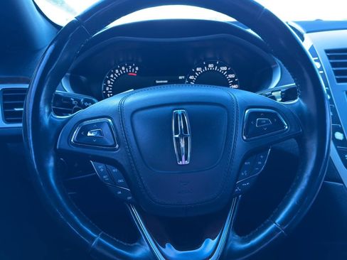 Used 2017 Lincoln MKZ Reserve w/ Climate Package FWD image 18
