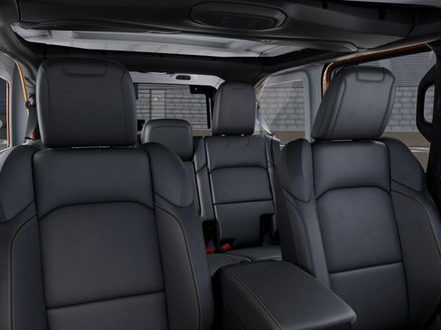 New 2026 Jeep Wrangler Unlimited Sahara AWD/4WD image 34