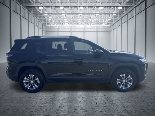 Used 2025 Chevrolet Equinox LT w/ Convenience Package II FWD image 6