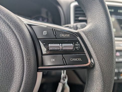 Used 2020 Kia Sportage LX image 16