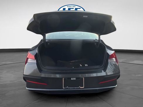 New 2026 Hyundai Elantra SE image 17