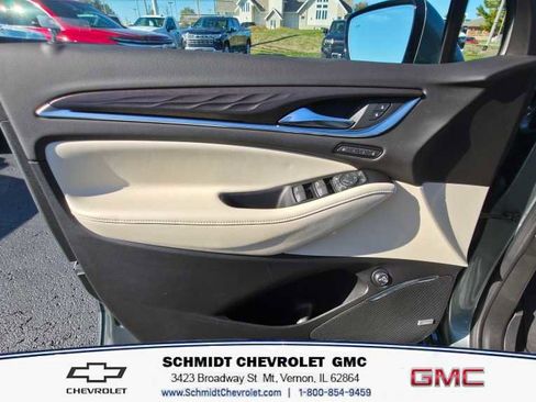 Used 2024 Buick Enclave Avenir w/ Avenir Technology Package image 14