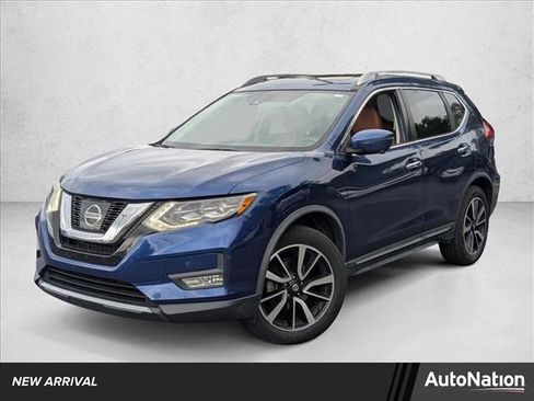Used 2017 Nissan Rogue SL w/ SL Premium Package image 1