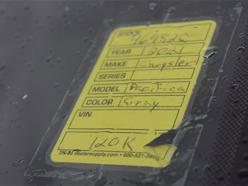 Used 2021 Chrysler Pacifica Limited image 40