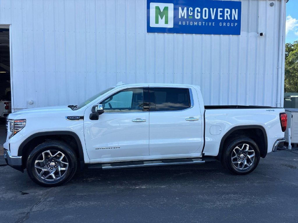 Used 2025 GMC Sierra 1500 SLT w/ SLT Premium Plus Package AWD/4WD image 2