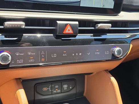 New 2026 Kia Sportage X-Line w/ X-Line Technology Package AWD/4WD image 26