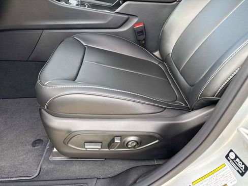 New 2025 Jeep Grand Cherokee L Limited w/ Luxury Tech Group II image 10