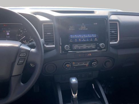 Used 2023 Nissan Frontier SV w/ Tow Package RWD image 7