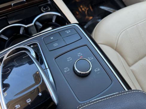 Used 2016 Mercedes-Benz GLE 350 4MATIC w/ Premium Package image 30